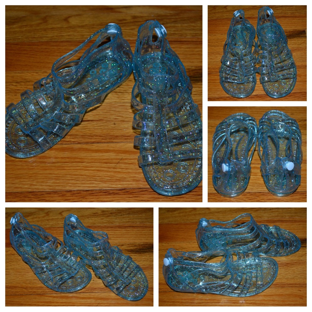 Youth girls aqua jelly sandals, size small 11/12 - NWOT
